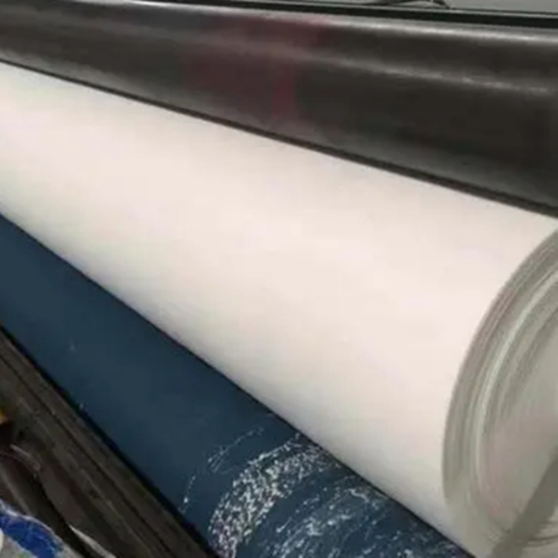 Polyester-glass fiber geocomposite