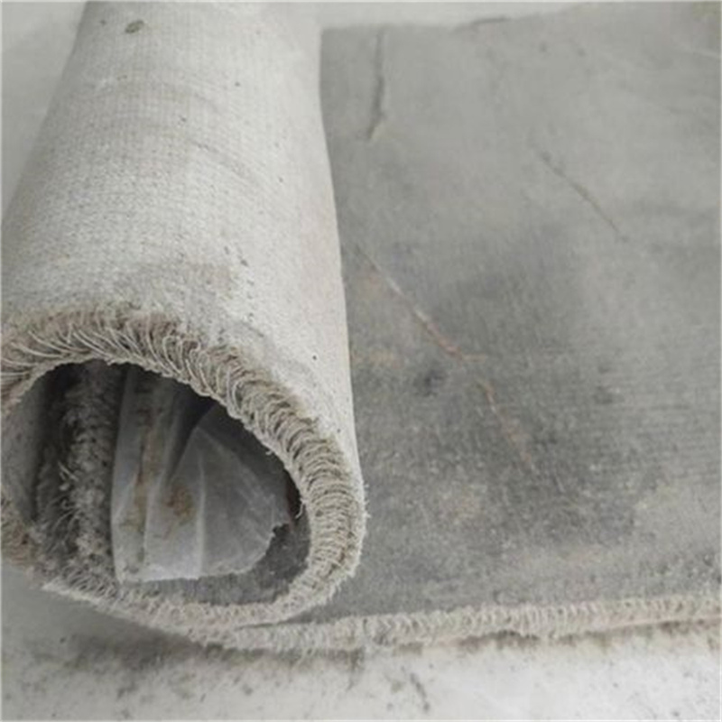 Landscape lake cementitious blanket